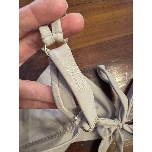 Monday Swimwear Women's Light Pink Bikini Top Size Large - Picture 4 of 9